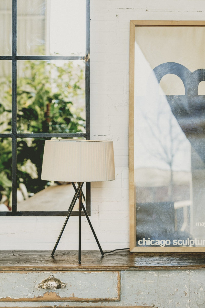 Trípode G6 Table Lamp - Santa & Cole - Table + Task - Natural - HORNE