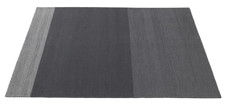Varjo Rug - Muuto - Rugs - Small - Blue - HORNE
