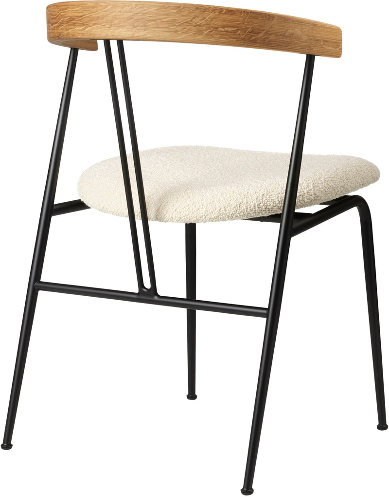 Violin Dining Chair - Seat Upholstered - Gubi - Chairs - Oiled Oak - Gabriel Tempt 61168 - HORNE