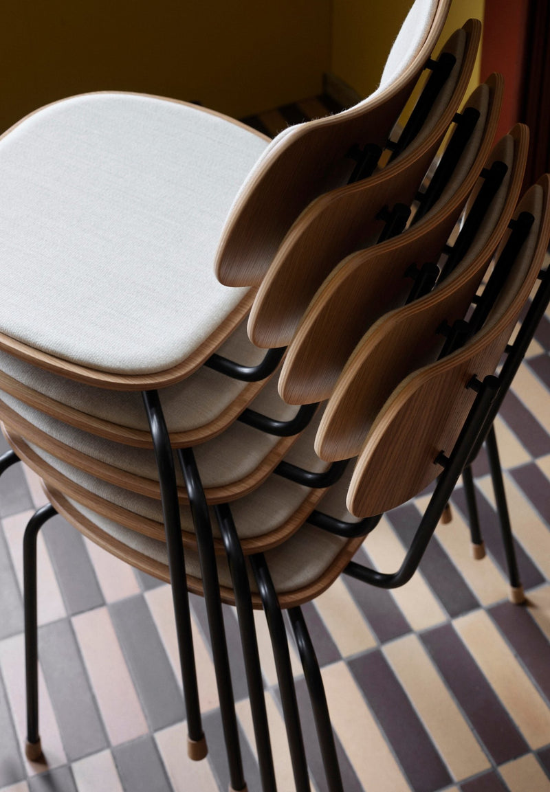 VLA26P Vega Dining Chair - Carl Hansen & Son - Chairs - Lacquered Oak/ Mood 04102 - HORNE